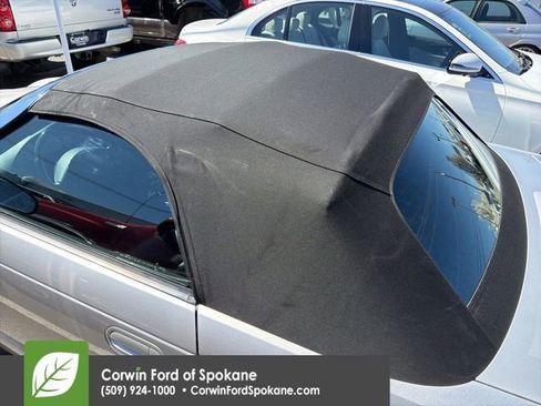 Used 2005 Ford Thunderbird image 15