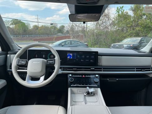 Used 2025 Hyundai Santa Fe SEL image 35