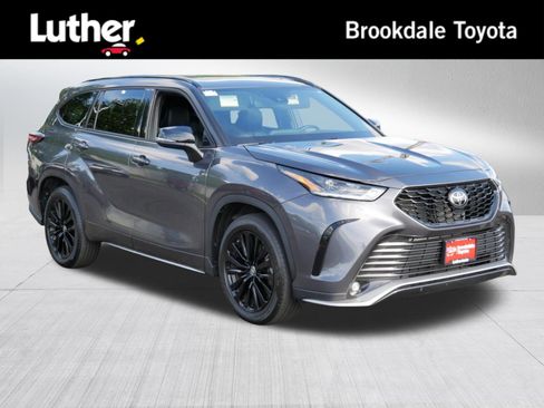 Certified 2025 Toyota Highlander XSE AWD/4WD image 1