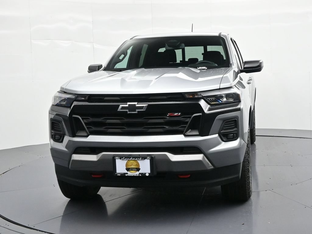 Used 2023 Chevrolet Colorado Z71 w/ Z71 Convenience Package 2 AWD/4WD image 2