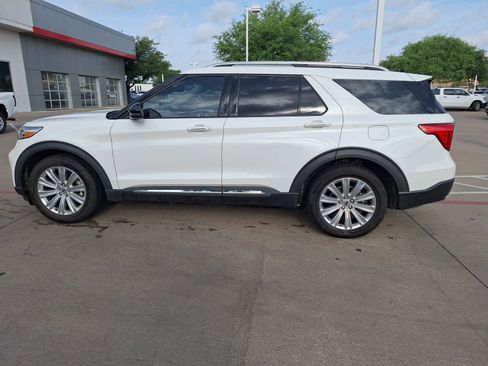 Used 2020 Ford Explorer Limited w/ Class III Trailer Tow Package image 3
