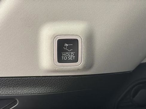 Used 2022 Jeep Grand Cherokee Limited AWD/4WD image 29
