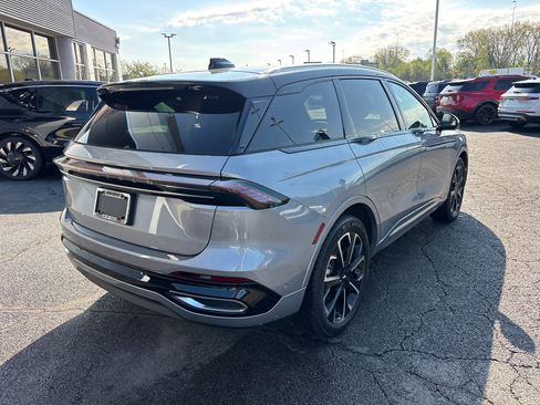 Certified 2024 Lincoln Nautilus Reserve AWD/4WD image 7