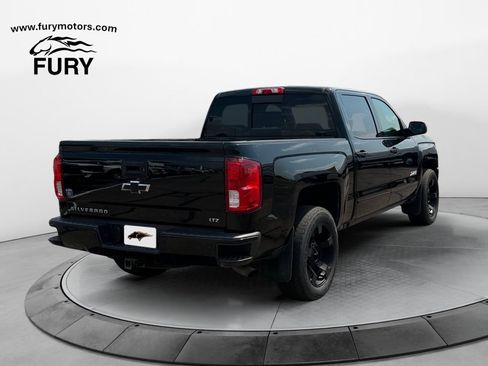 Used 2017 Chevrolet Silverado 1500 LTZ Z71 w/ Realtree Edition AWD/4WD image 3