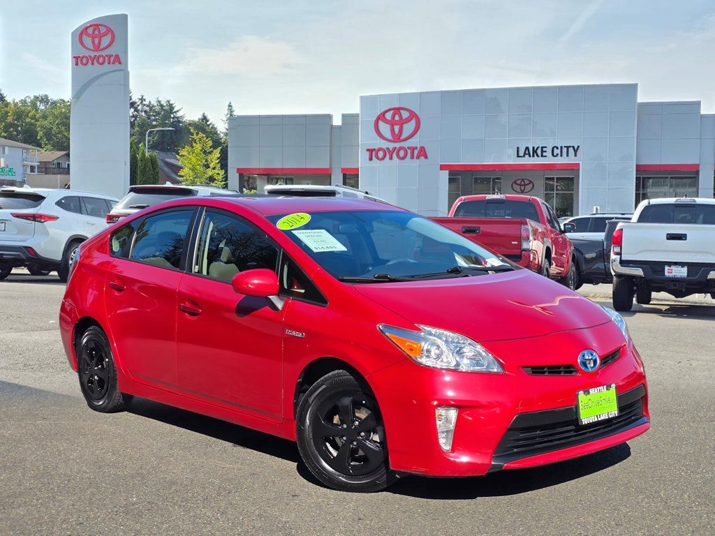 Used 2014 Toyota Prius Three FWD image 1