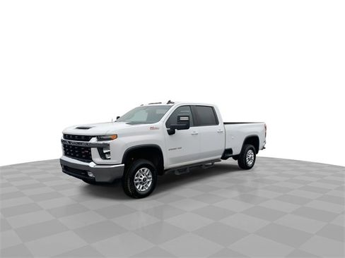Used 2022 Chevrolet Silverado 2500 LT w/ Convenience Package image 4