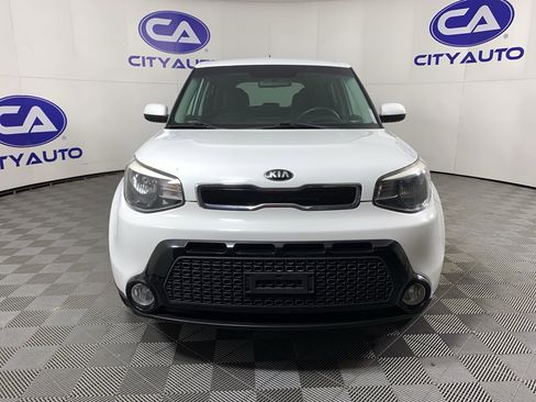 Used 2016 Kia Soul + image 8