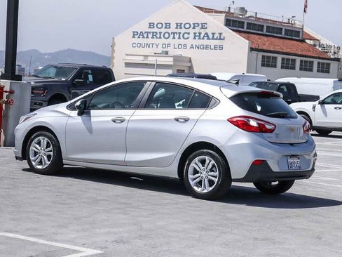 Used 2019 Chevrolet Cruze LS w/ LS Convenience Package FWD image 6