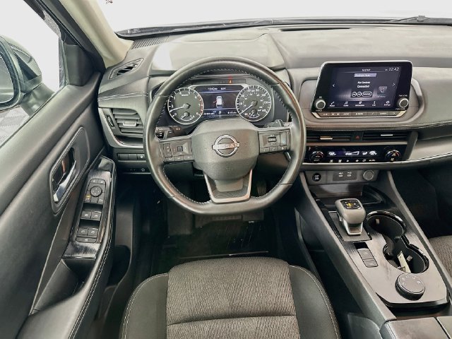 Used 2025 Nissan Rogue SV AWD/4WD image 10
