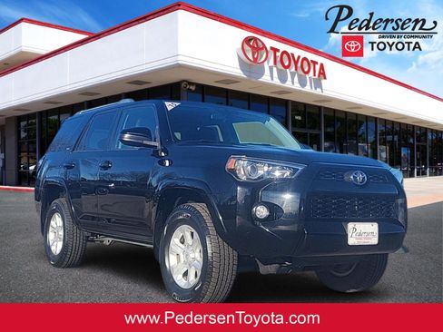Used 2015 Toyota 4Runner SR5 image 1