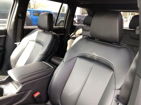 New 2026 Jeep Grand Cherokee Limited image 14