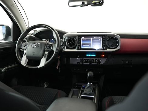 Used 2022 Toyota Tacoma SR5 w/ Technology Package RWD image 10