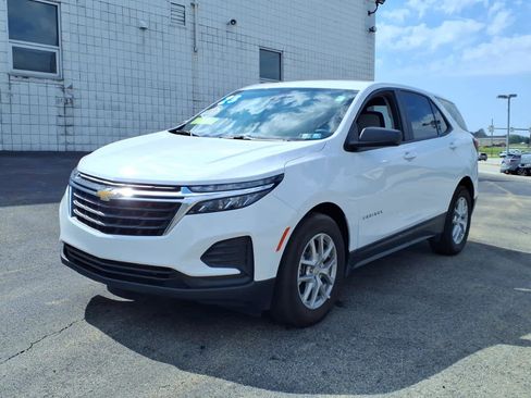 Used 2023 Chevrolet Equinox LS w/ LS Convenience Package FWD image 1