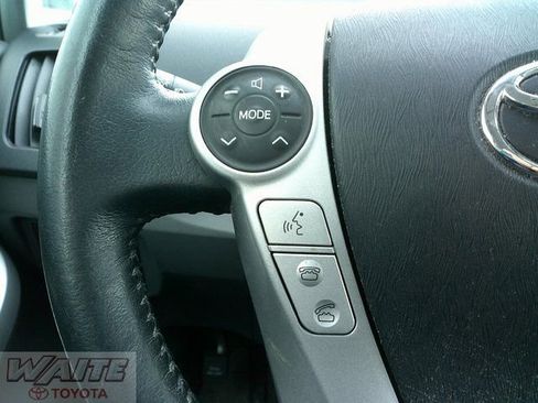 Used 2011 Toyota Prius Four image 12