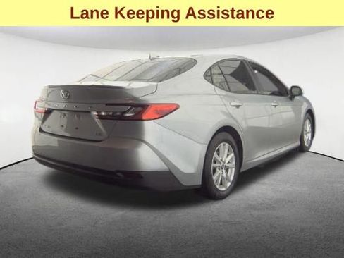 Used 2025 Toyota Camry LE w/ Convenience Package image 5