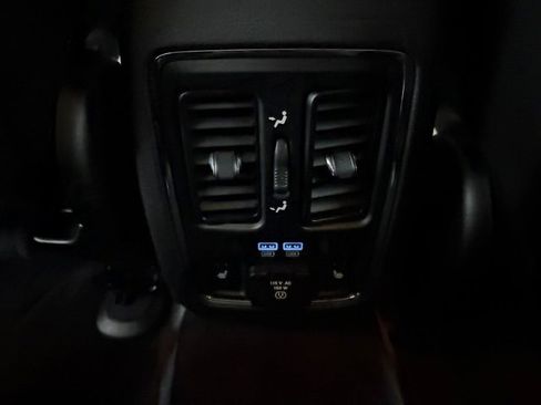 Used 2015 Jeep Grand Cherokee Limited image 22