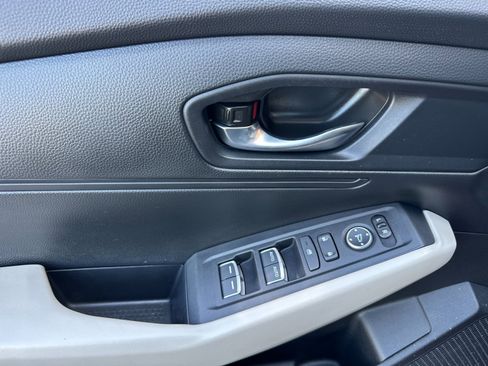 Used 2023 Honda Accord LX image 10