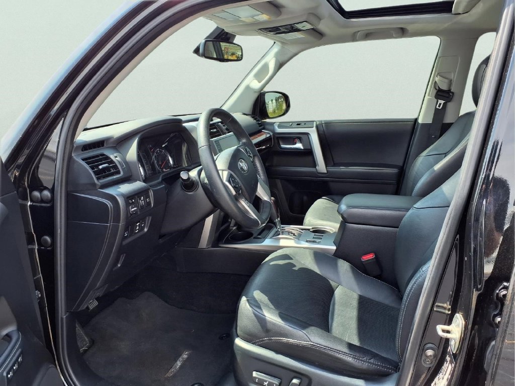 Used 2022 Toyota 4Runner Limited AWD/4WD image 19