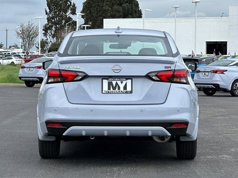 New 2025 Nissan Versa SR w/ Trunk Package image 5