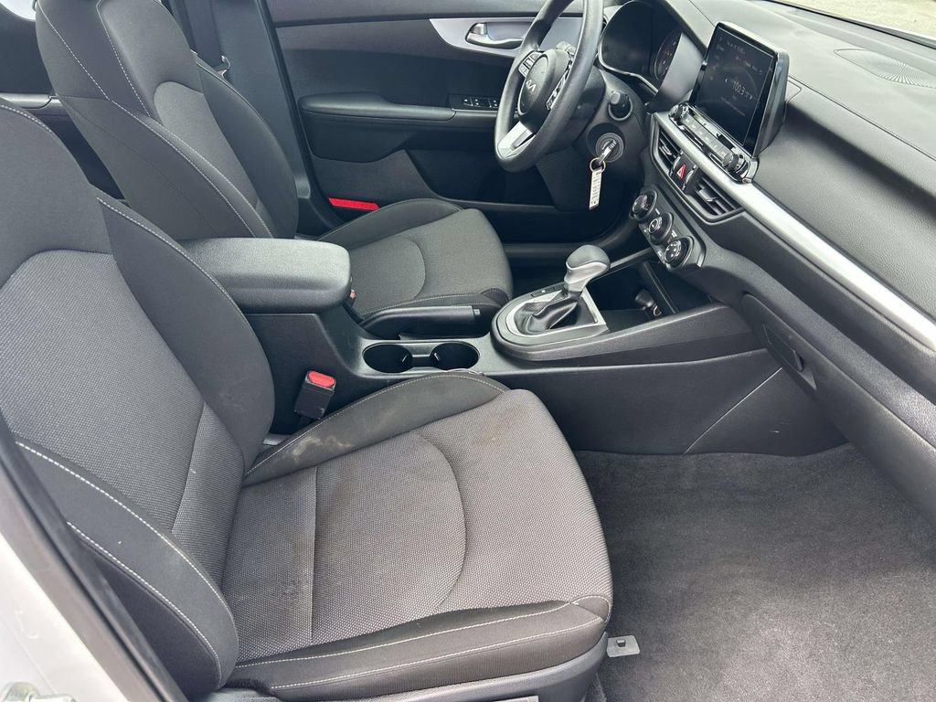 Used 2024 Kia Forte LXS w/ LXS Technology Package FWD image 20
