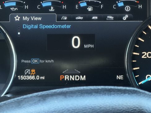 Used 2019 Ford F150 Lariat w/ Equipment Group 502A Luxury AWD/4WD image 16