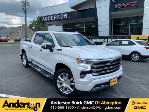 Used 2024 Chevrolet Silverado 1500 High Country w/ High Country Premium Package AWD/4WD image 1