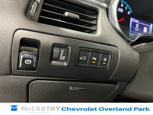 Used 2017 Chevrolet Impala Premier w/ Enhanced Convenience Package FWD image 19