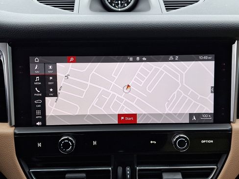 Used 2022 Porsche Macan image 17