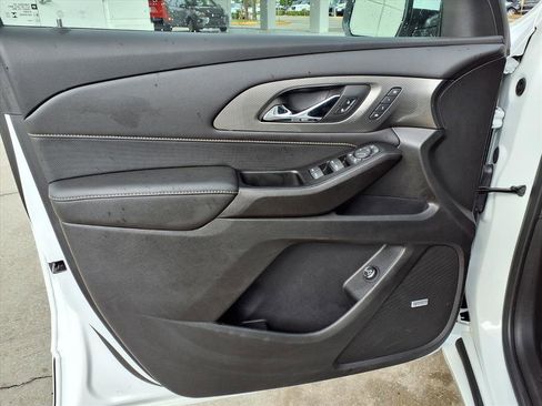 Used 2023 Chevrolet Traverse Premier image 22
