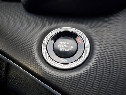 Used 2024 Jeep Grand Cherokee L Altitude image 21