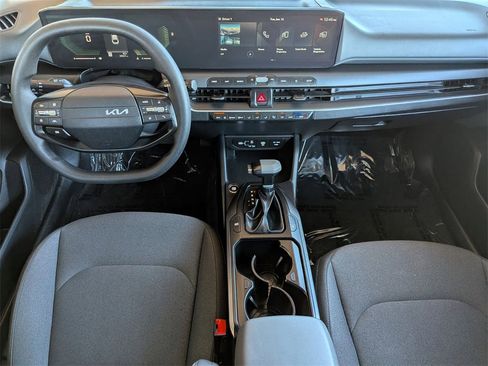 Used 2025 Kia K4 LXS image 24