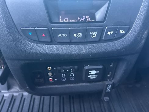 Used 2016 Honda Pilot Touring image 30