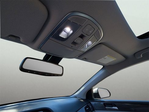 Used 2018 Hyundai Sonata Limited w/ Limited Ultimate Package 03 image 28