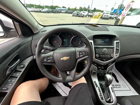 Used 2015 Chevrolet Cruze LT FWD image 26