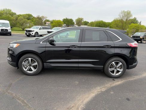 Used 2024 Ford Edge SEL w/ Convenience Package AWD/4WD image 2
