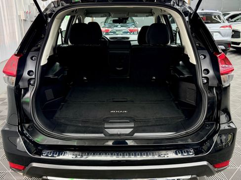 Used 2019 Nissan Rogue S image 14