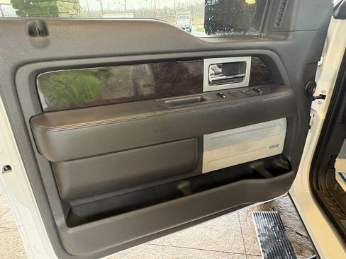 Used 2014 Ford F150 Platinum image 22