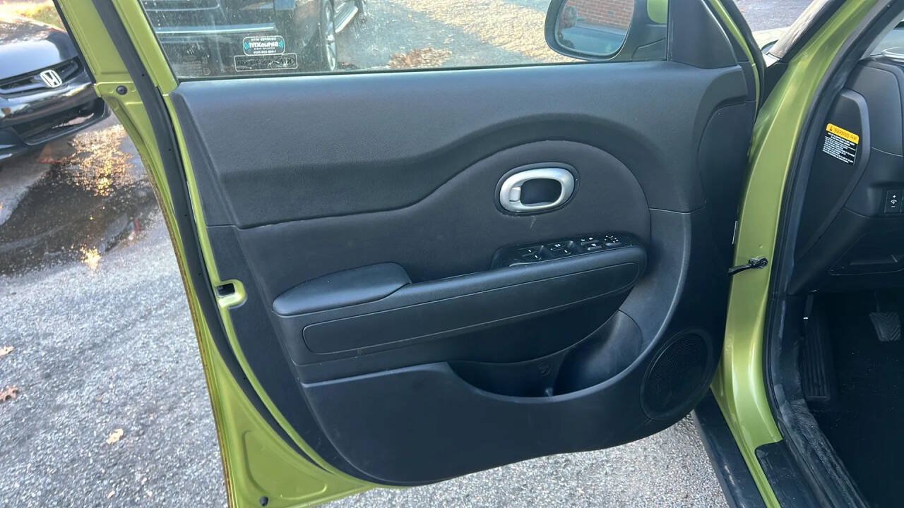Used 2015 Kia Soul FWD image 8