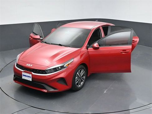 Used 2024 Kia Forte LXS image 53