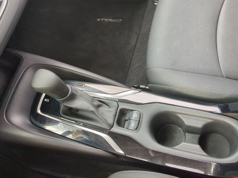 Used 2022 Toyota Corolla LE image 20