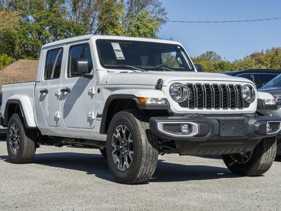 New 2025 Jeep Gladiator Sport w/ Premium Package