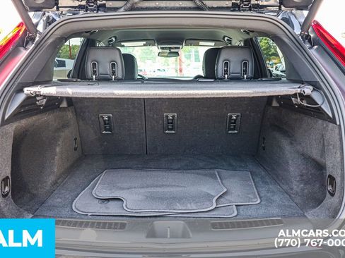 Used 2025 Cadillac XT4 Premium Luxury FWD image 23