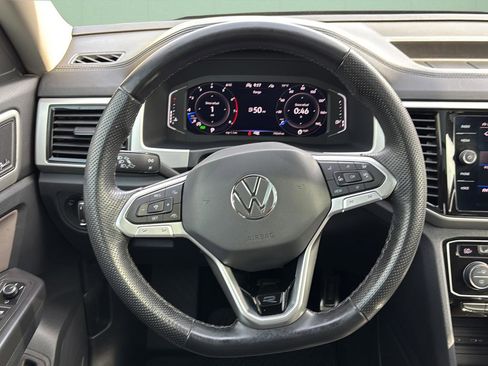 Used 2022 Volkswagen Atlas SEL Premium image 26