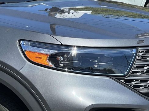 Used 2023 Ford Explorer XLT w/ Equipment Group 202A AWD/4WD image 8
