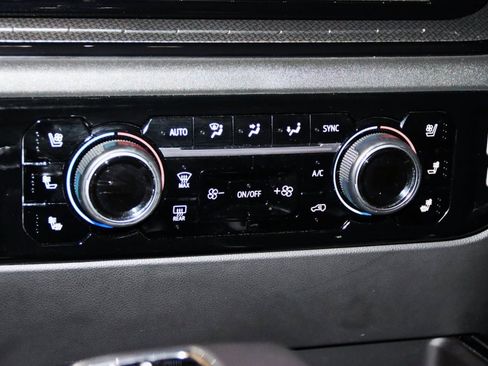 Used 2022 Chevrolet Silverado 1500 ZR2 w/ Technology Package image 49