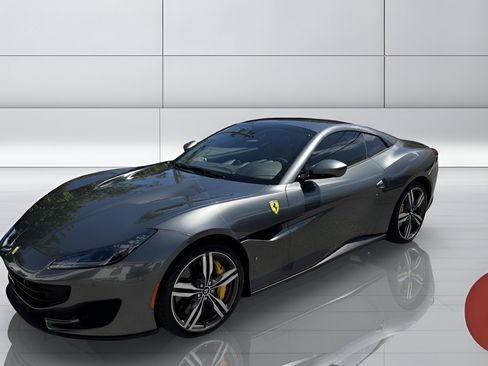 Used 2019 Ferrari Portofino RWD image 5