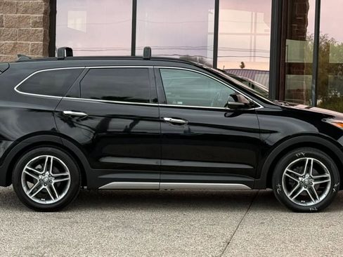 Used 2018 Hyundai Santa Fe Limited FWD image 14