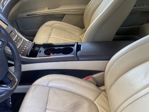 Used 2013 Lincoln MKZ FWD image 14