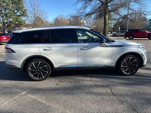 Used 2020 Lincoln Aviator Reserve w/ Equipment Group 202A image 7