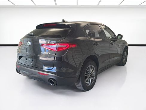 Used 2023 Alfa Romeo Stelvio Sprint RWD image 4